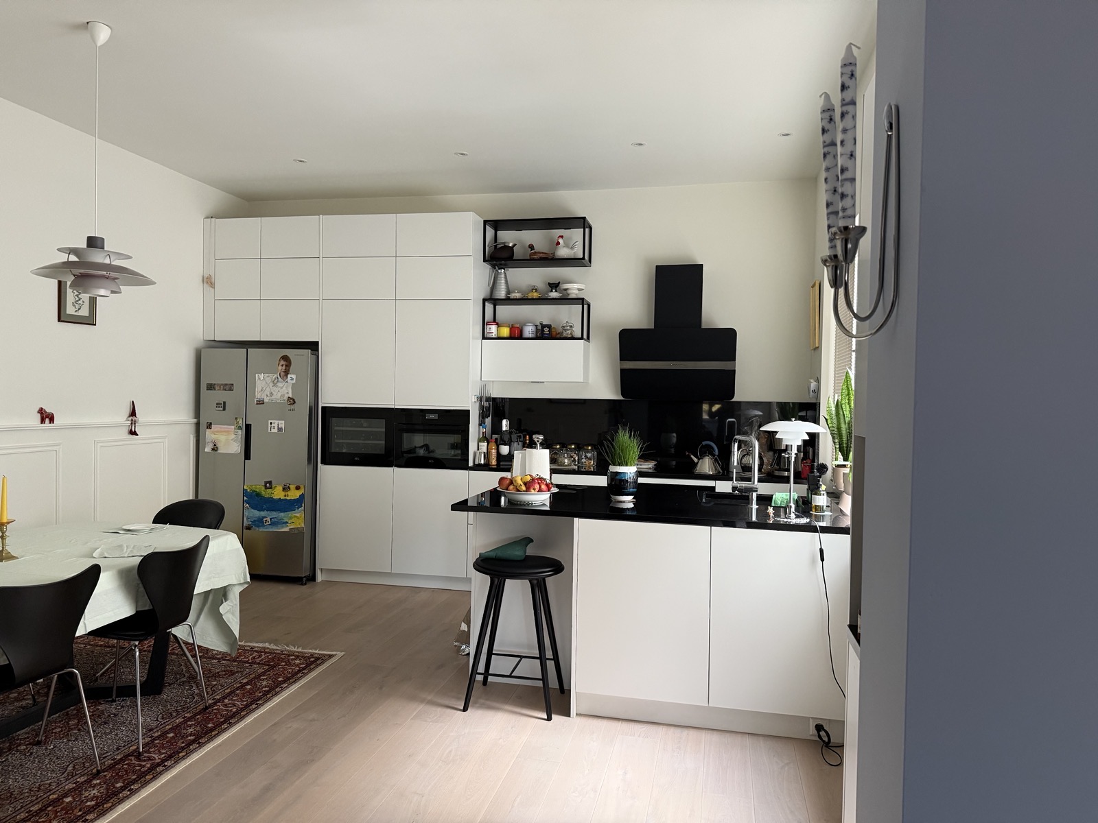 Kitchen worktop, extractor and window